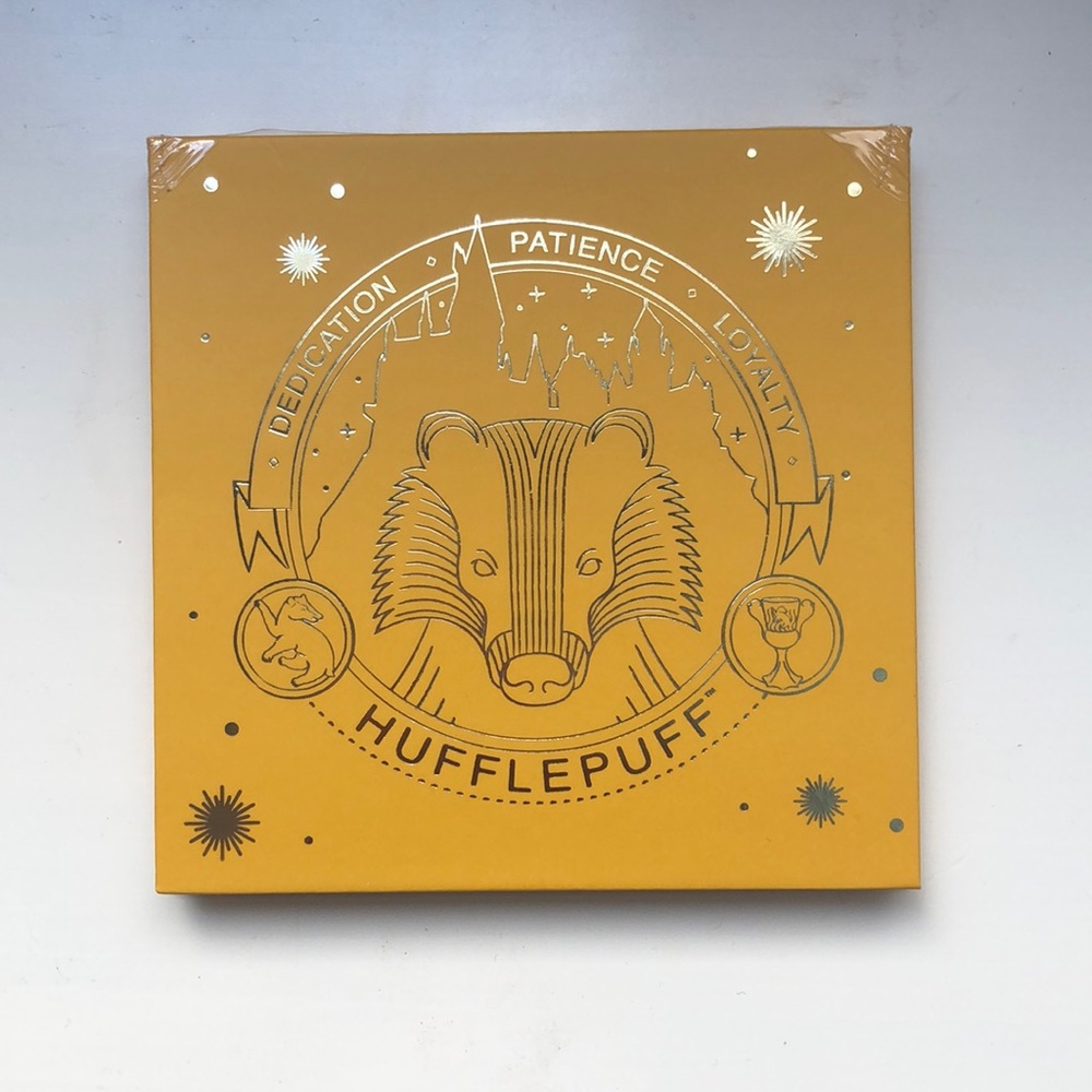 HUFFLEPUFF HARRY POTTER X ULTA EYESHADOW PALETTE
